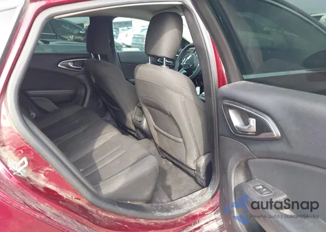 2015 Chrysler 200 Limited z USA, uszkodzony, nr VIN 1C3CCCAB3FN750479